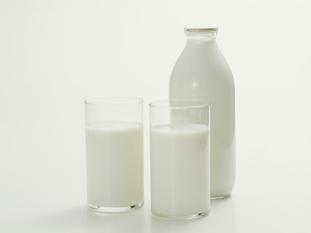 葉酸が含まれる飲み物　牛乳